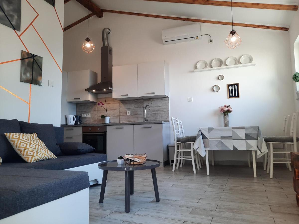 Apartments Novum Нови-Винодолски Экстерьер фото